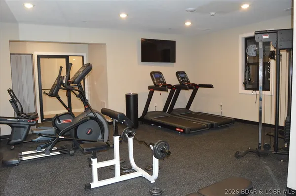 $834,900 | 182 Vintage Drive, Unit 2B, Four Seasons, MO 65049