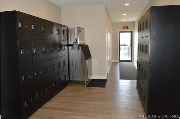 $834,900 | 182 Vintage Drive, Unit 2B, Four Seasons, MO 65049