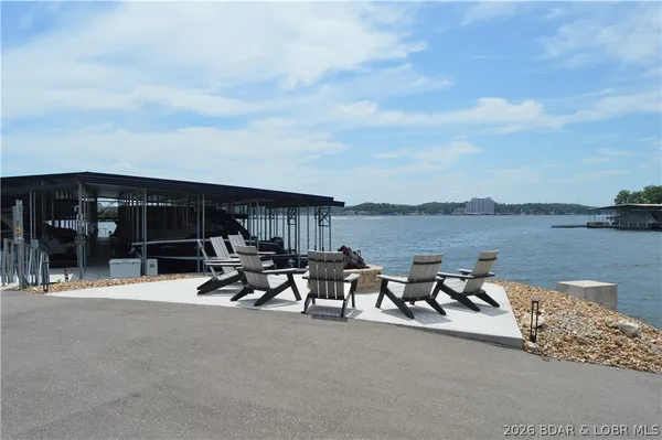 $834,900 | 182 Vintage Drive, Unit 2B, Four Seasons, MO 65049