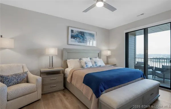 $834,900 | 182 Vintage Drive, Unit 2B, Four Seasons, MO 65049