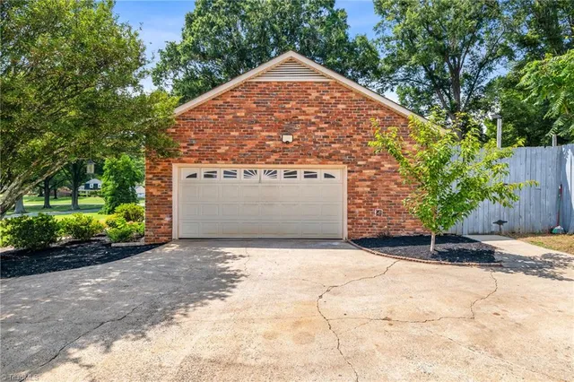 $420,000 | 6455 Littlewood Road, Kernersville, NC 27284