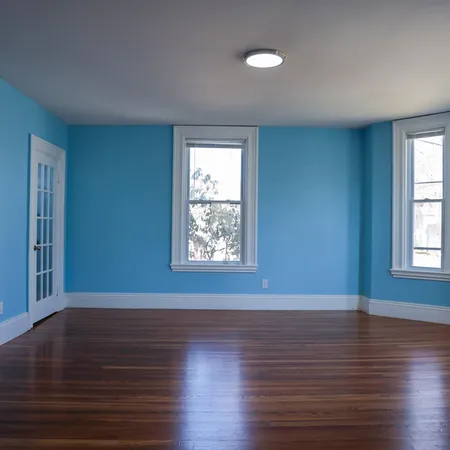$2,500 | 11 Tapley Street, Unit 1, Lynn, MA 01905