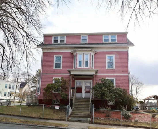 $2,500 | 11 Tapley Street, Unit 1, Lynn, MA 01905
