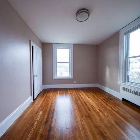$2,500 | 11 Tapley Street, Unit 1, Lynn, MA 01905