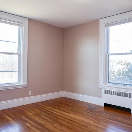 $2,500 | 11 Tapley Street, Unit 1, Lynn, MA 01905