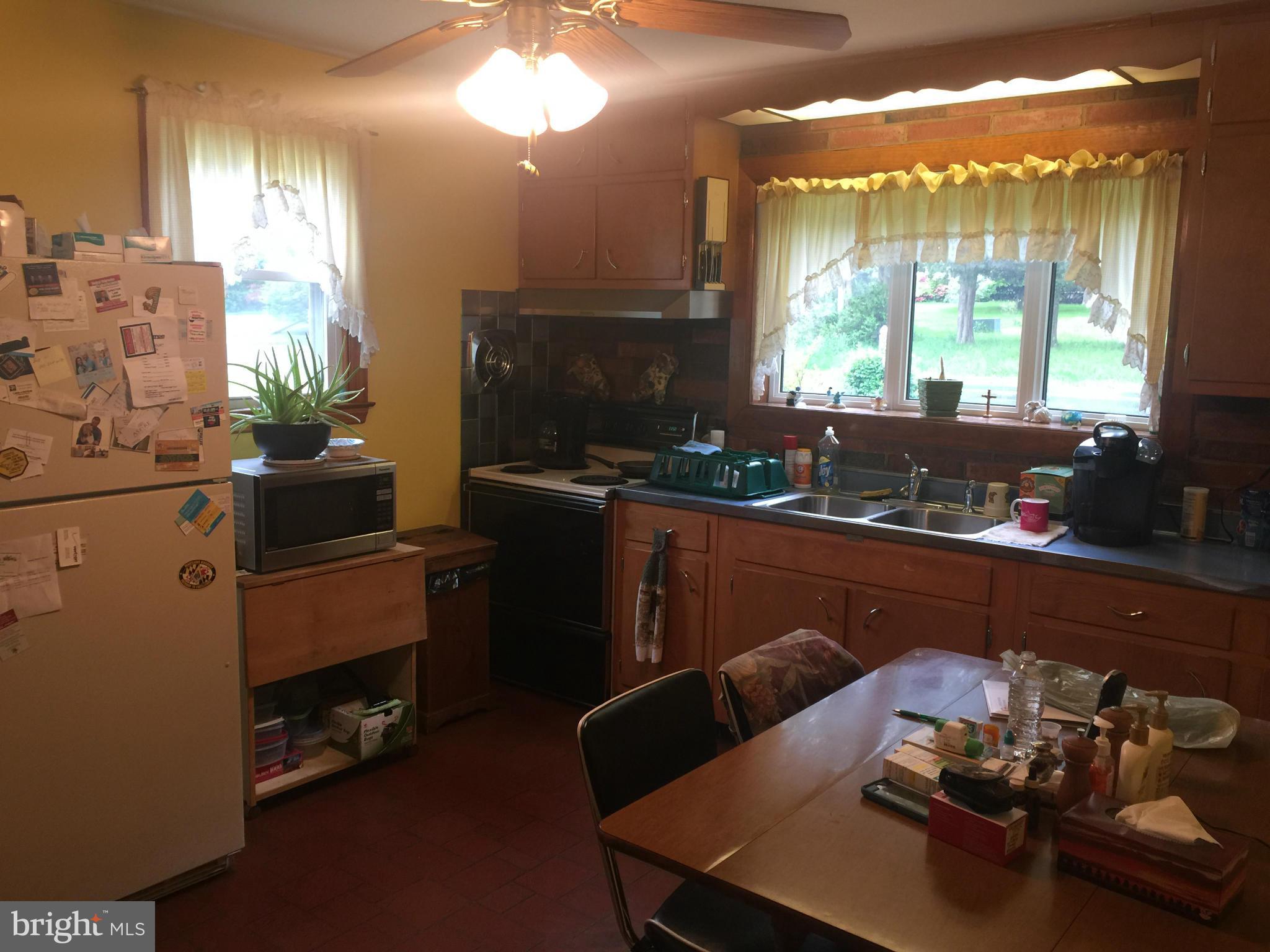 4904 Ridge Road Baltimore, MD 21237 - Photo 17 of 26 Kitchen