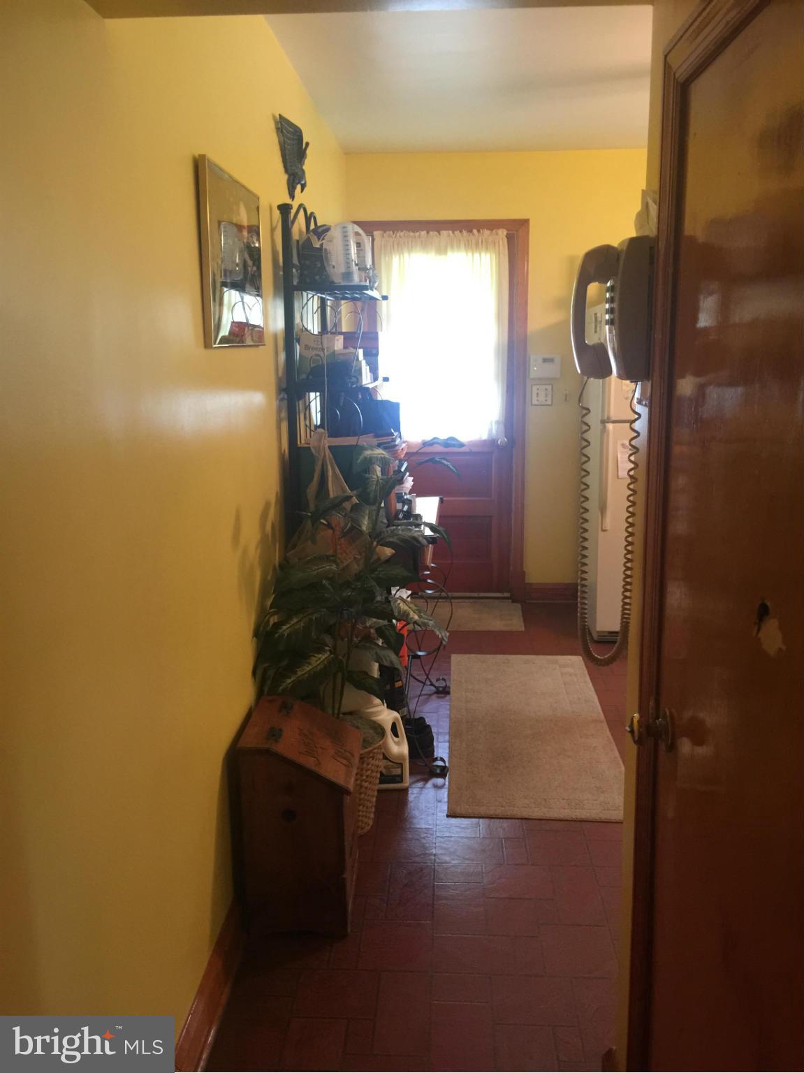 4904 Ridge Road Baltimore, MD 21237 - Photo 6 of 26 Interior (General)
