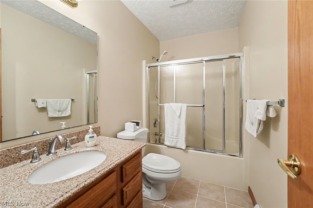 13874 Radcliffe Road Chardon, OH 44024 - Photo 16 of 28 Math 1st floor Bath