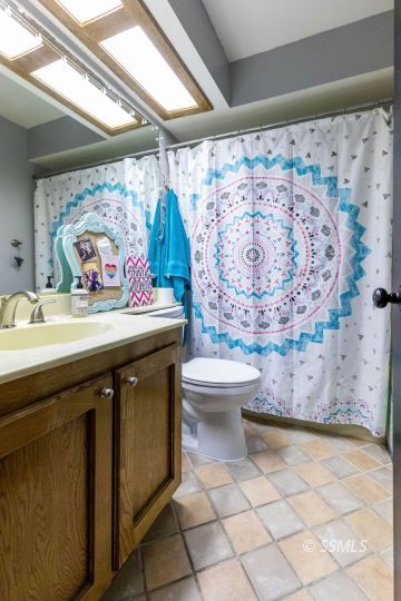 420 Montefino Drive Ridgecrest, CA 93555 - Photo 27 of 38 a bathroom with a sink and a mirror