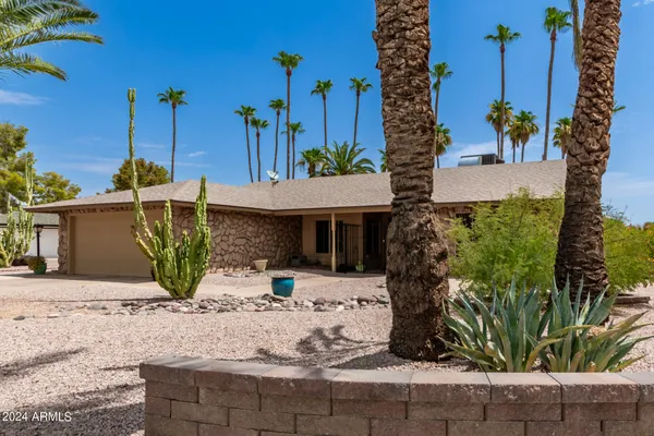 $379,000 | 12059 South Paiute Street, Phoenix, AZ 85044