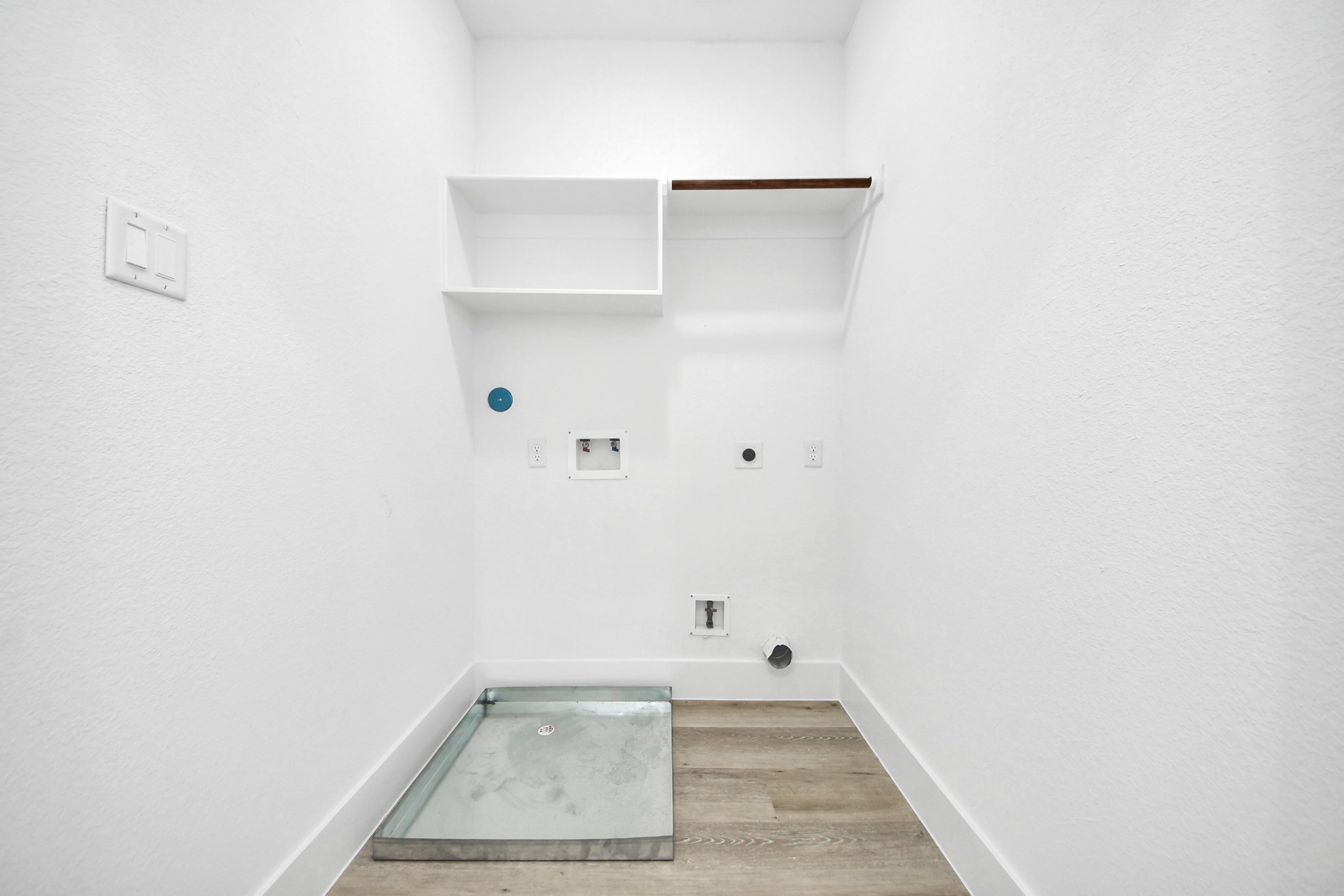 3524 Rebecca Street Houston, TX 77021 - Photo 24 of 46 washer and dryer room