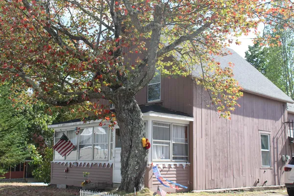 $550,000 | 13 Maple Street, Lincoln, NH 03251