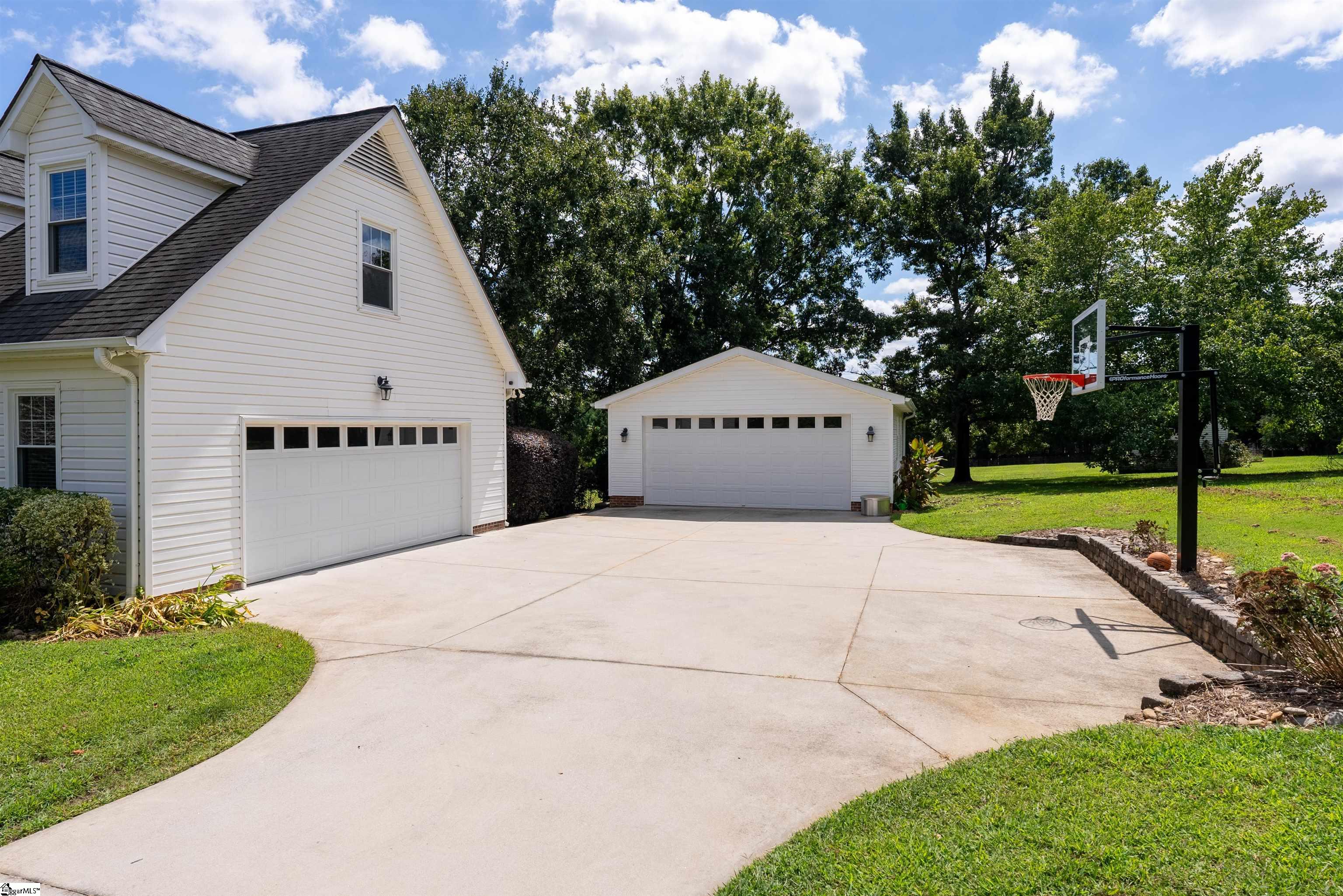 208 Bruce Meadow Road Simpsonville, SC 29681 - Photo 38 of 45 Gallery Image 38