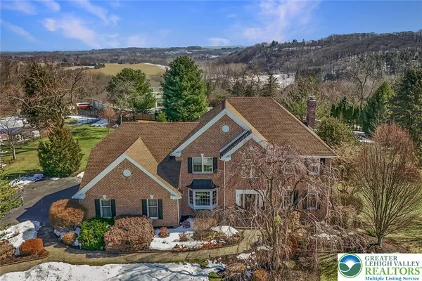 $950,000 | 2739 Apple Valley Circle, Orefield, PA 18069