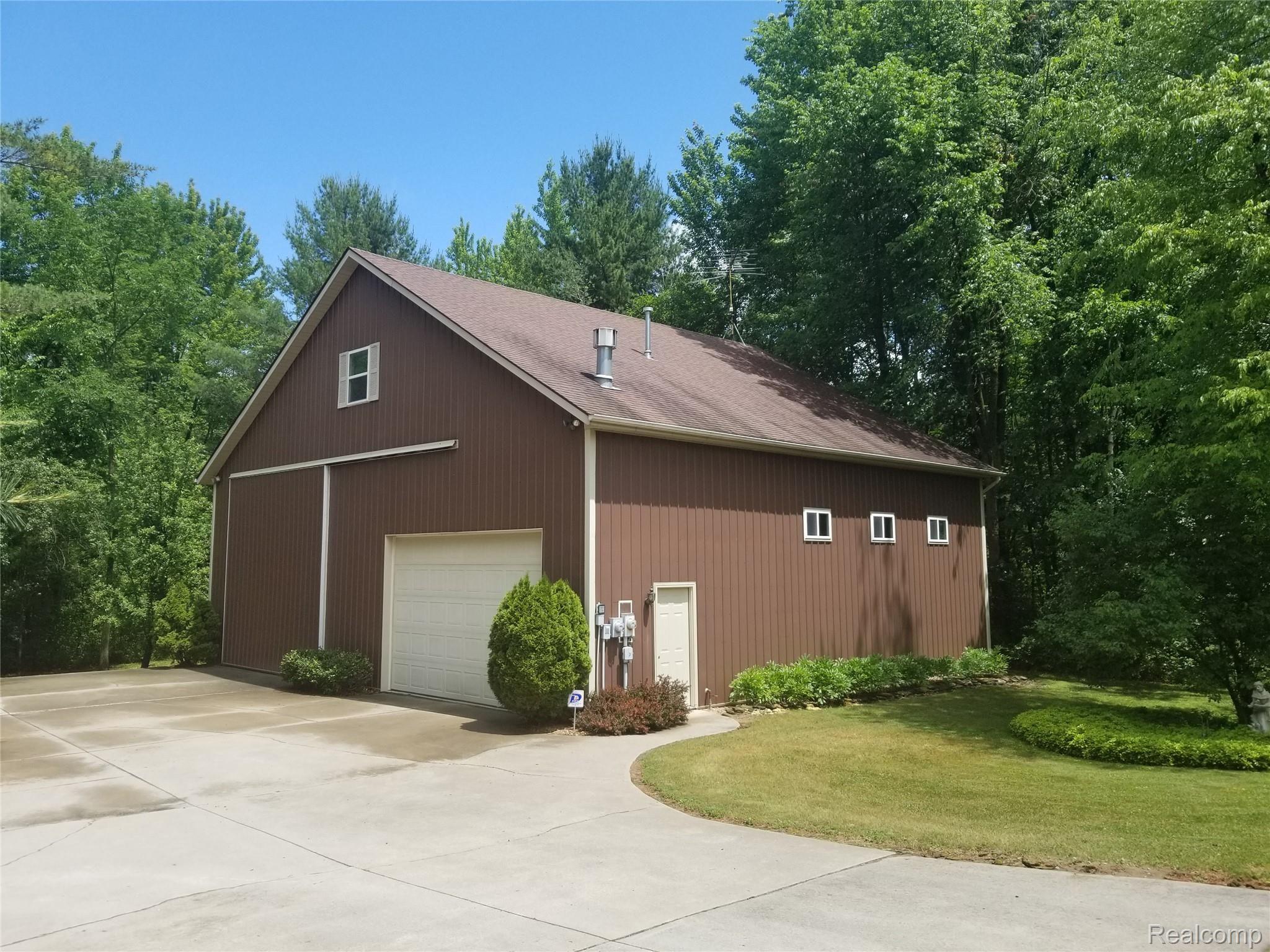 529 South Bartlett Road St. Clair, MI 48079 - Photo 14 of 56 20200623_130354.jpg