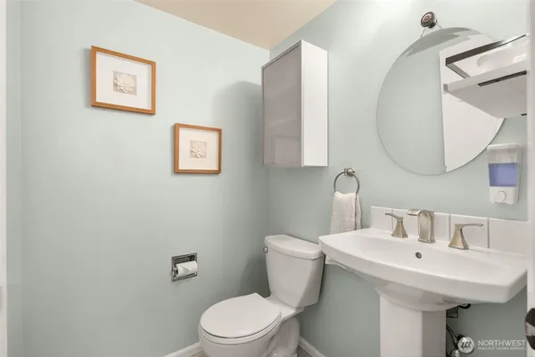$950,000 | 11516 Bartlett Avenue Northeast, Seattle, WA 98125