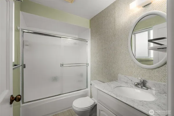 $950,000 | 11516 Bartlett Avenue Northeast, Seattle, WA 98125