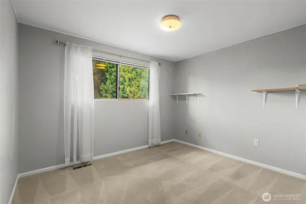 $950,000 | 11516 Bartlett Avenue Northeast, Seattle, WA 98125