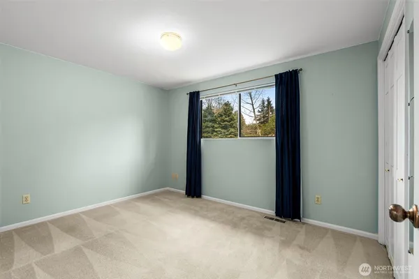 $950,000 | 11516 Bartlett Avenue Northeast, Seattle, WA 98125