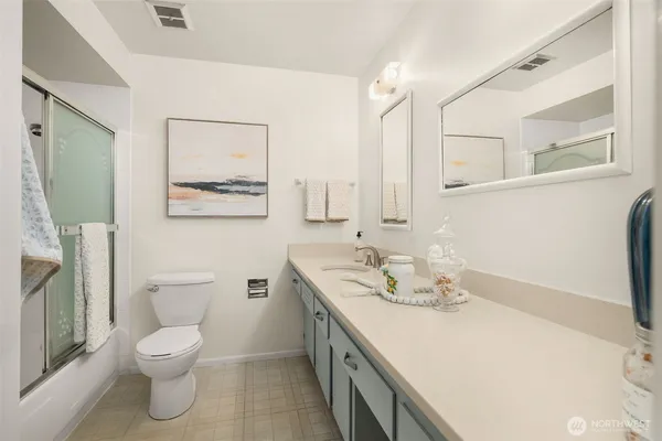 $950,000 | 11516 Bartlett Avenue Northeast, Seattle, WA 98125
