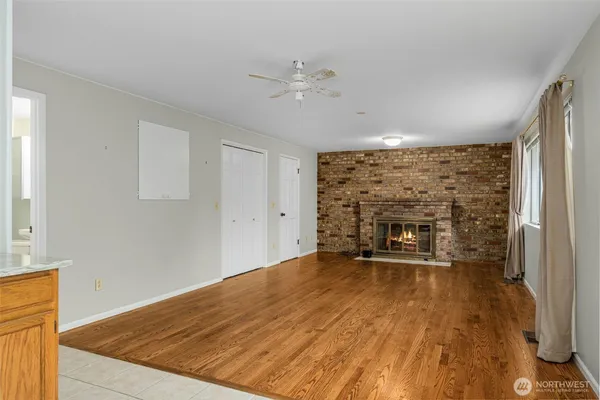 $950,000 | 11516 Bartlett Avenue Northeast, Seattle, WA 98125