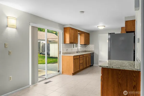 $950,000 | 11516 Bartlett Avenue Northeast, Seattle, WA 98125