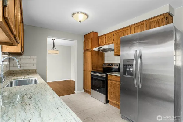 $950,000 | 11516 Bartlett Avenue Northeast, Seattle, WA 98125