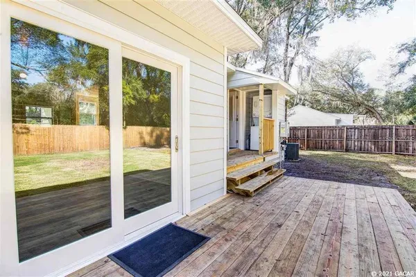$2,100 | 1028 Northeast 7th Avenue, Gainesville, FL 32601
