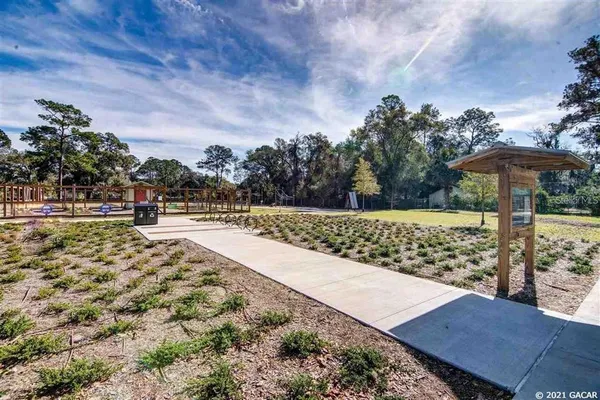 $2,100 | 1028 Northeast 7th Avenue, Gainesville, FL 32601