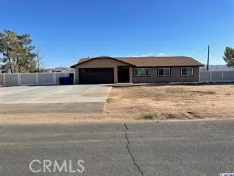 $3,199 | 15085 Flathead Road, Apple Valley, CA 92307