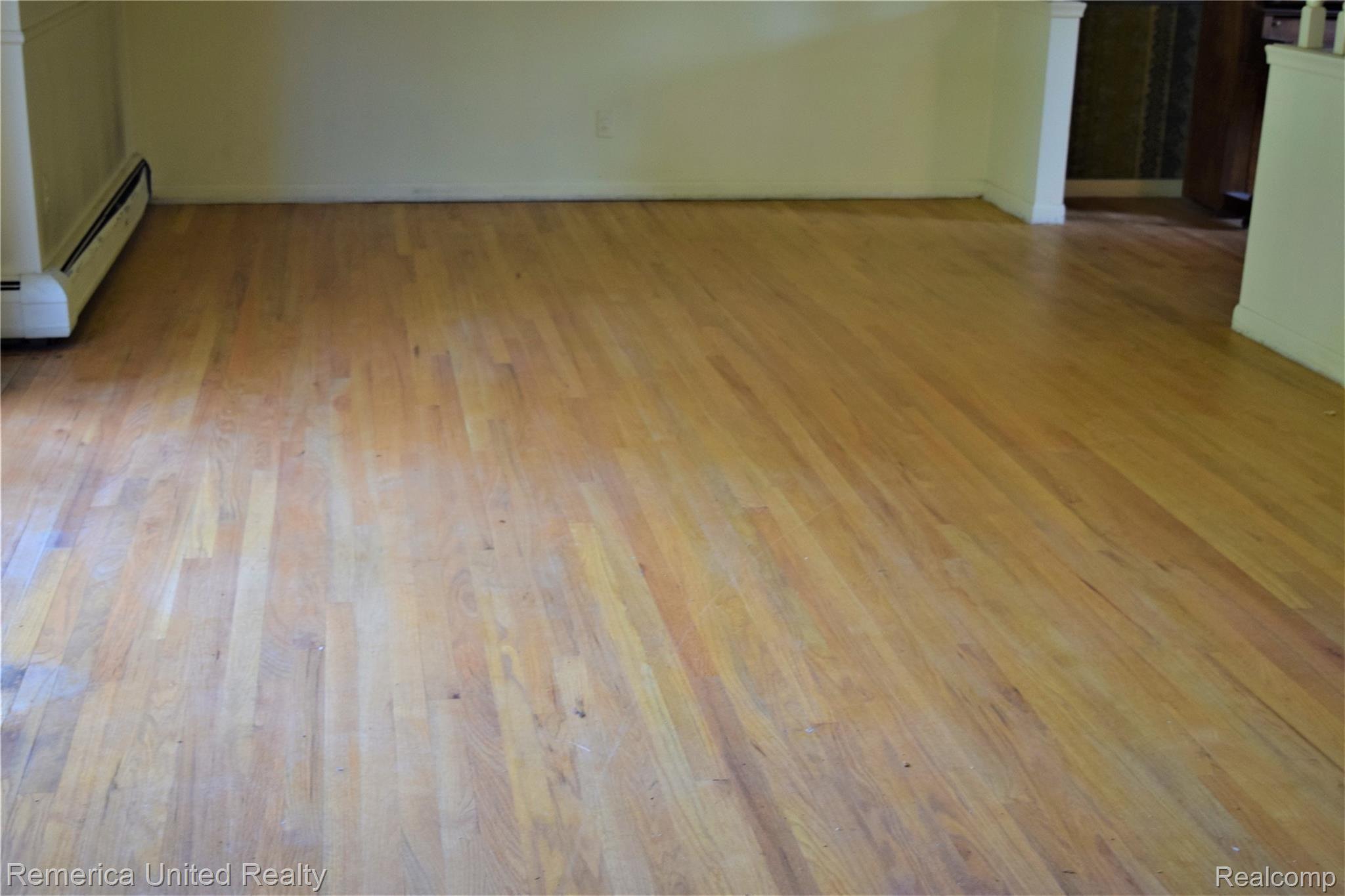 30069 Barwell Road Farmington, MI 48334 - Photo 6 of 34 THE SOLID HARDWOOD FLOORS ARE IN GOOD CONDITION AND WOULD TURN OUT BEAUTIFUL REFINISHED.