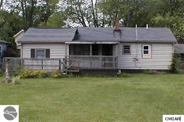 217 Rockingham Avenue Alma, MI 48801 - Photo 9 of 9 1767362-8.JPG