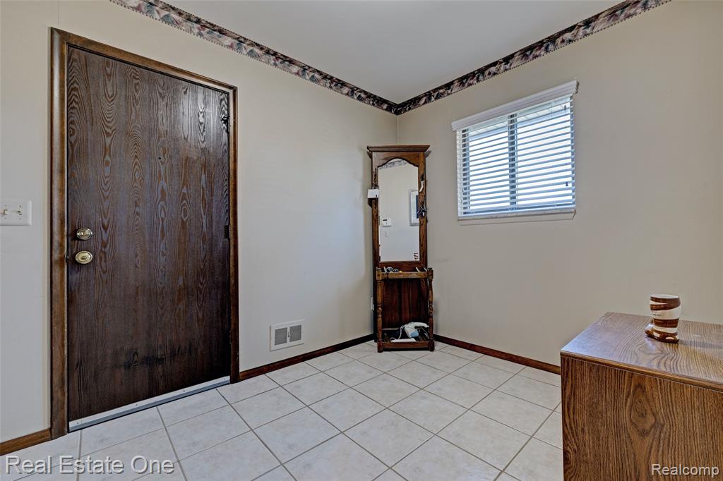 38756 Cheldon Street Clinton Township, MI 48038 - Photo 30 of 49