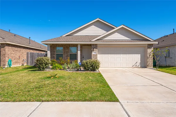 $229,000 | 269 Bennett Street, Angleton, TX 77515