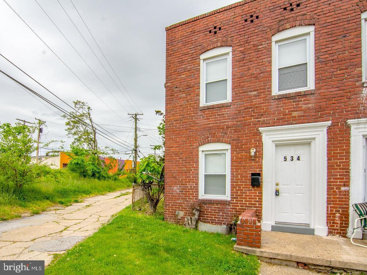534 Bridgeview Road Baltimore, MD 21225 - Photo 3 of 17