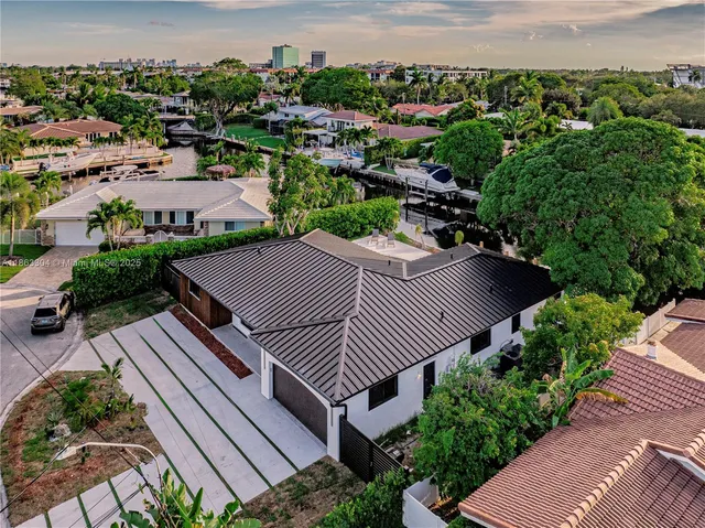 $2,150,000 | 5561 Northeast 28th Avenue, Fort Lauderdale, FL 33308