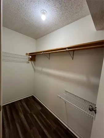 $1,275 | 3919 Fairmont Parkway, Unit 200, Pasadena, TX 77504