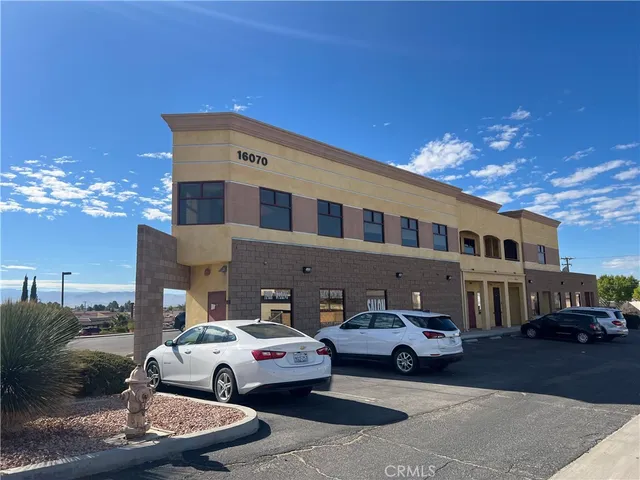 $2,273 | 16070 Tuscola Road, Unit 204, Apple Valley, CA 92307