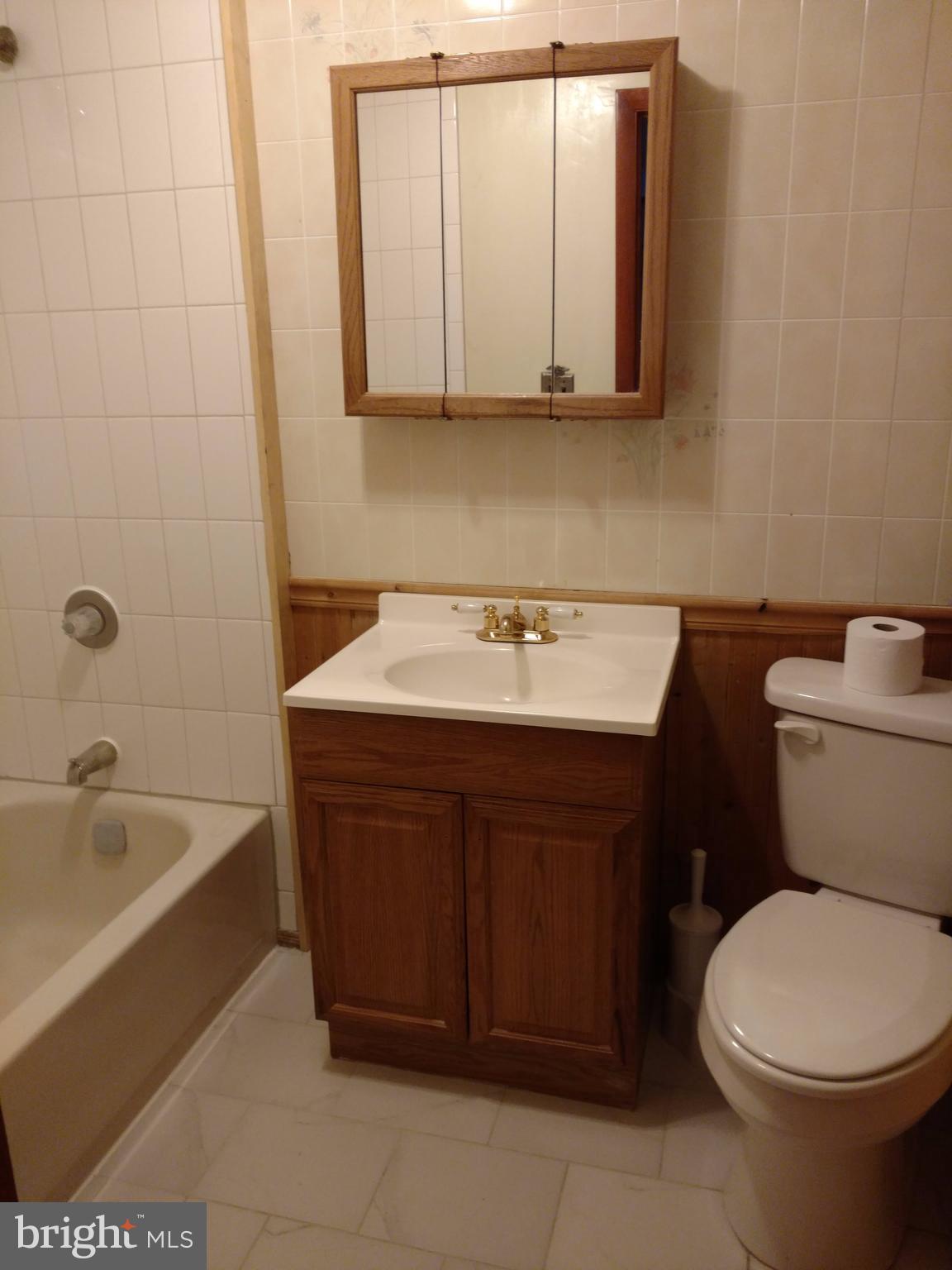 8446 Dahlgren Road King George, VA 22485 - Photo 13 of 17 Bath
