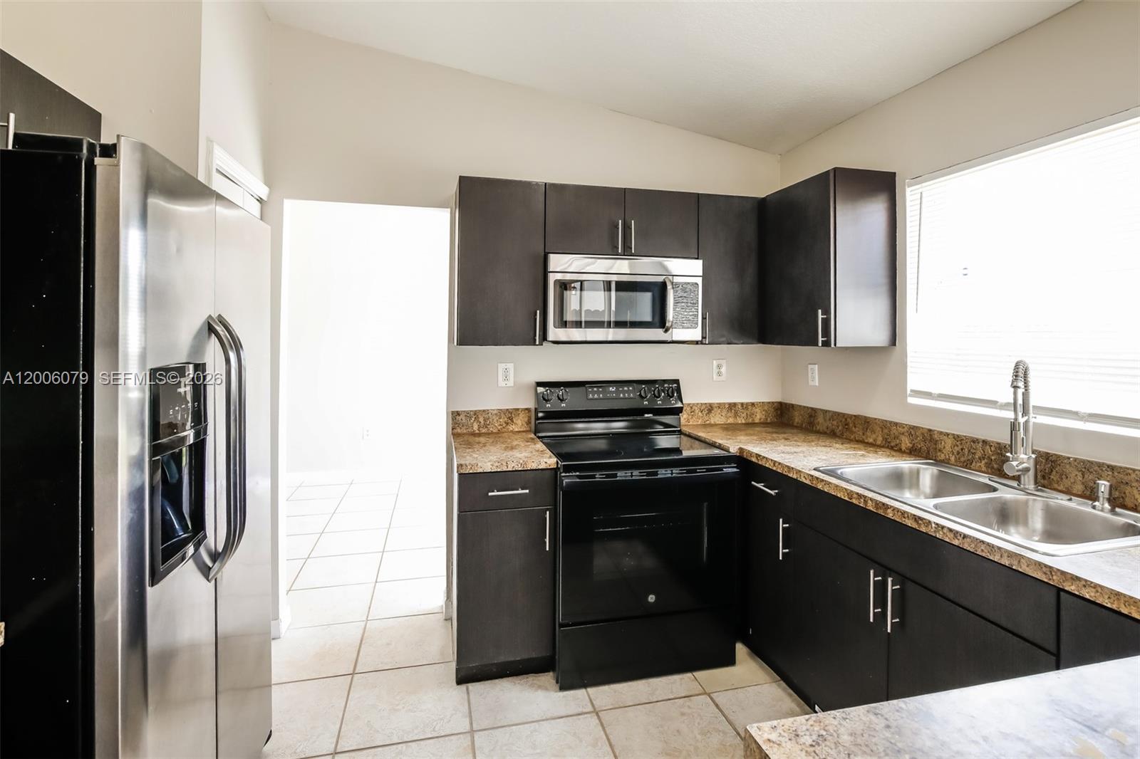 14484 Southwest 174th Street Miami, FL 33177 - Photo 9 of 18