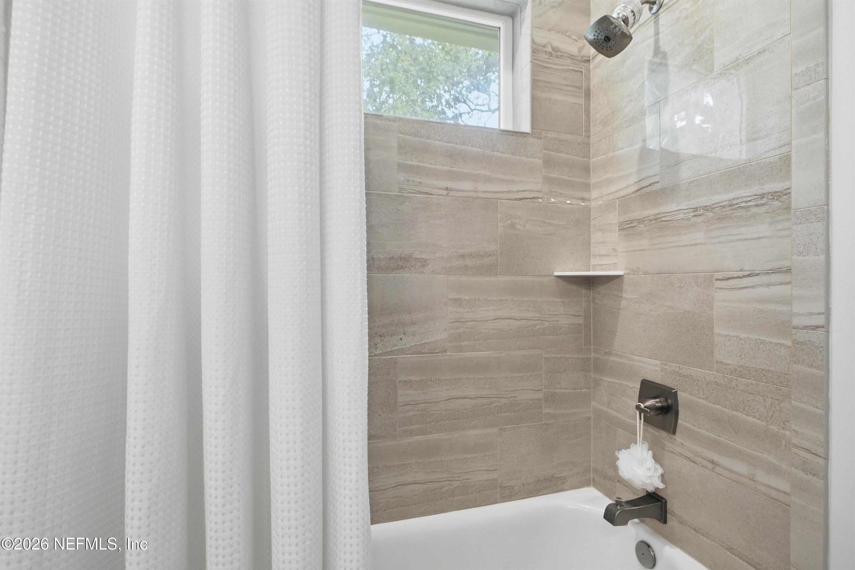 19045 Waterville Road Jacksonville, FL 32226 - Photo 29 of 49 32-Jack & Jill Bath