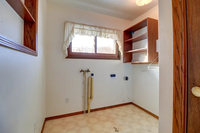 $260,000 | 27829 Larson Street, Rock Falls, IL 61071