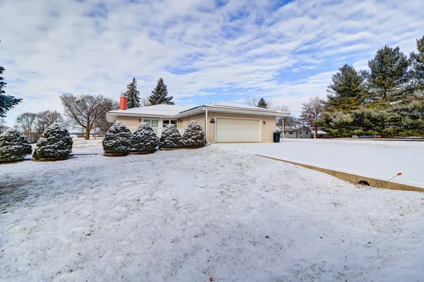 $260,000 | 27829 Larson Street, Rock Falls, IL 61071