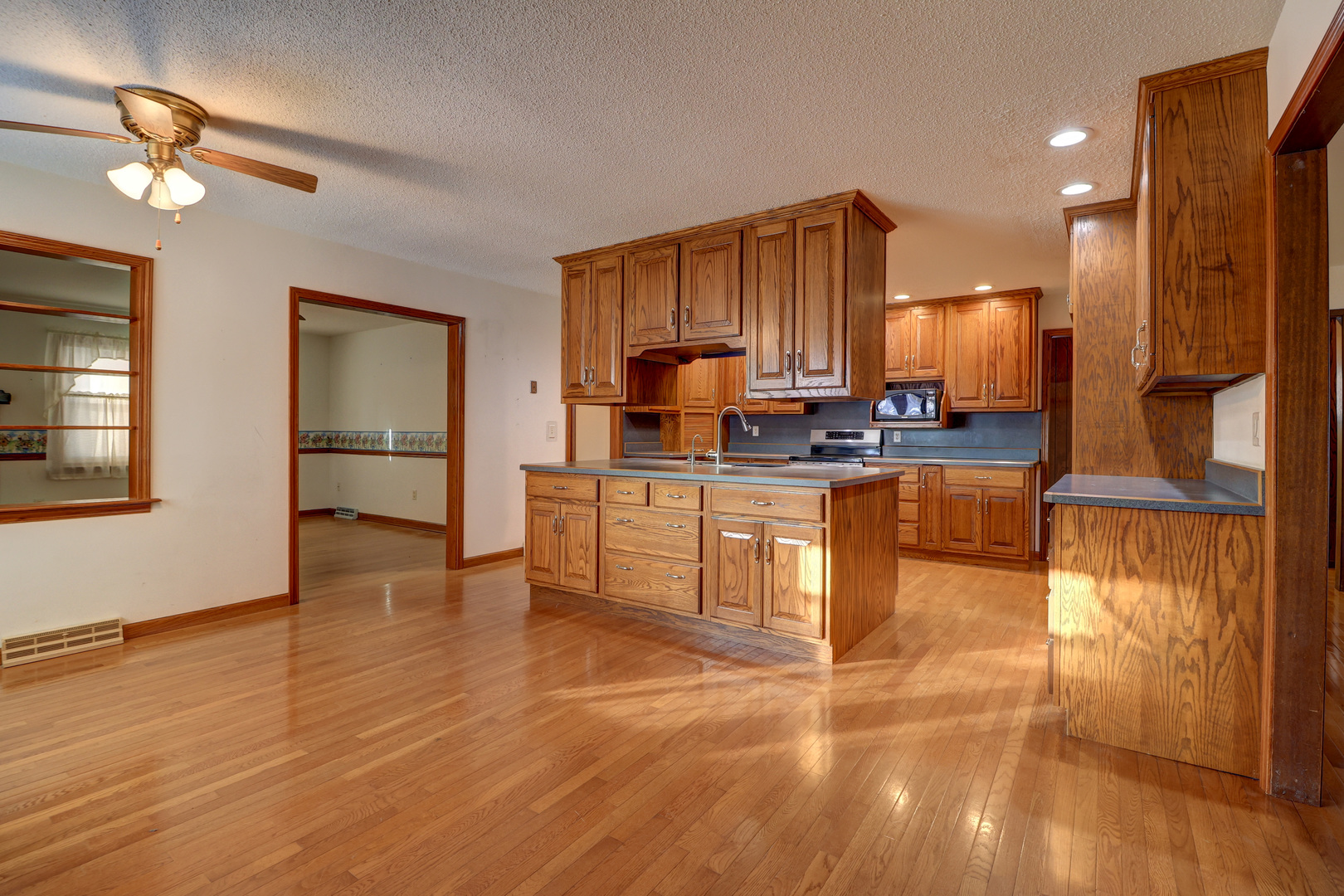 27829 Larson Street Rock Falls, IL 61071 - Photo 10 of 33