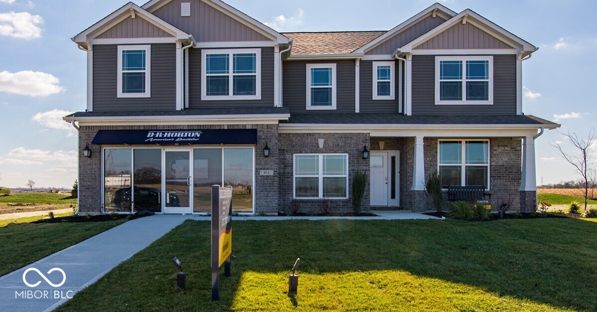 821 Pearl Street Whiteland, IN 46184 - Photo 1 of 43