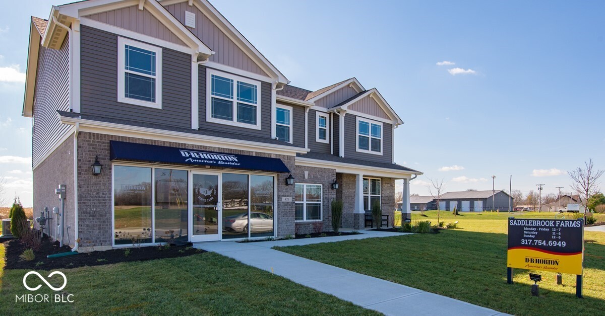 821 Pearl Street Whiteland, IN 46184 - Photo 2 of 43