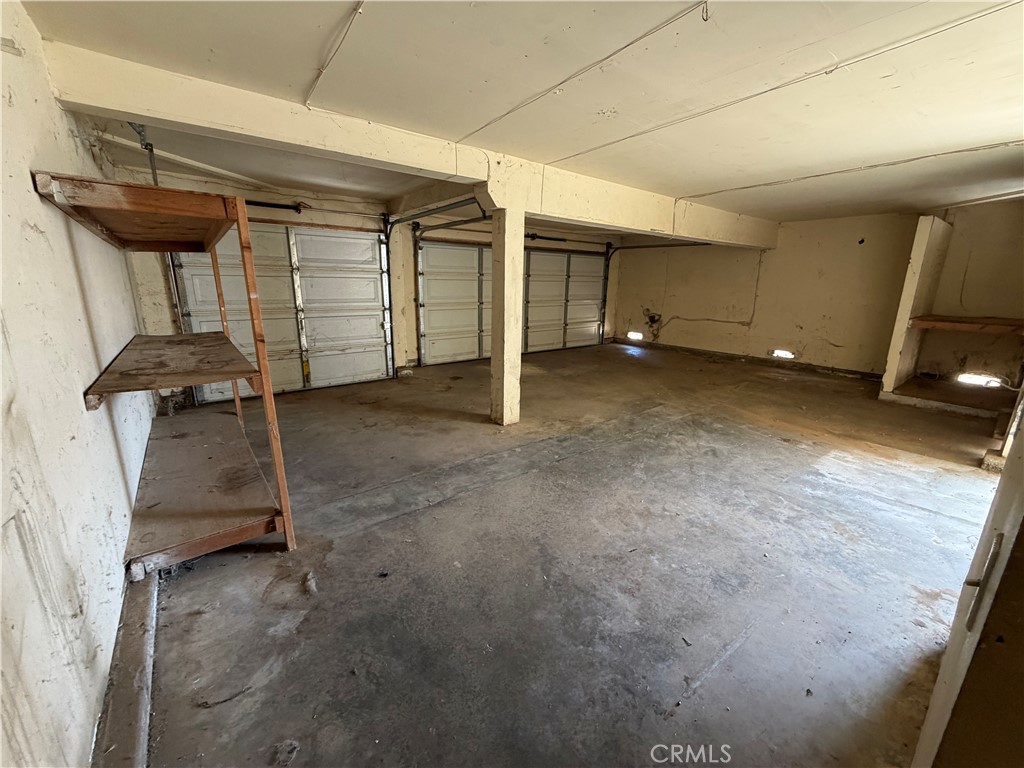 24677 Rugby Lane Moreno Valley, CA 92551 - Photo 38 of 43 3 car garage
