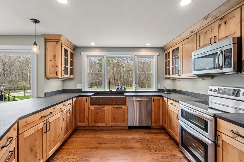 15 Grafton Road Upton, MA 01568 - Photo 11 of 42 Gallery Image 11