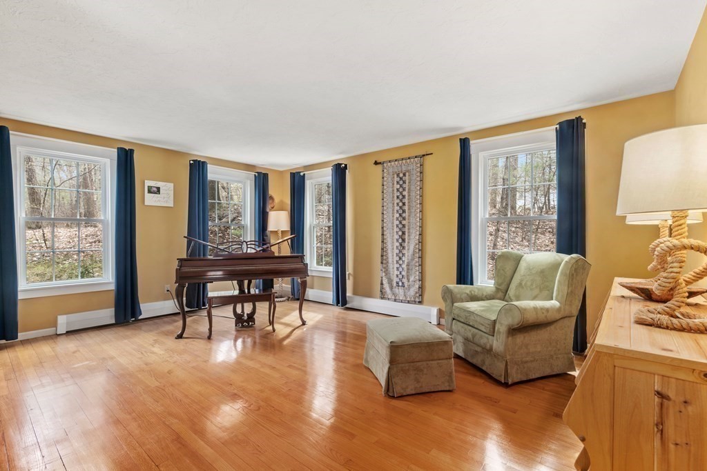 15 Grafton Road Upton, MA 01568 - Photo 20 of 42 Gallery Image 20