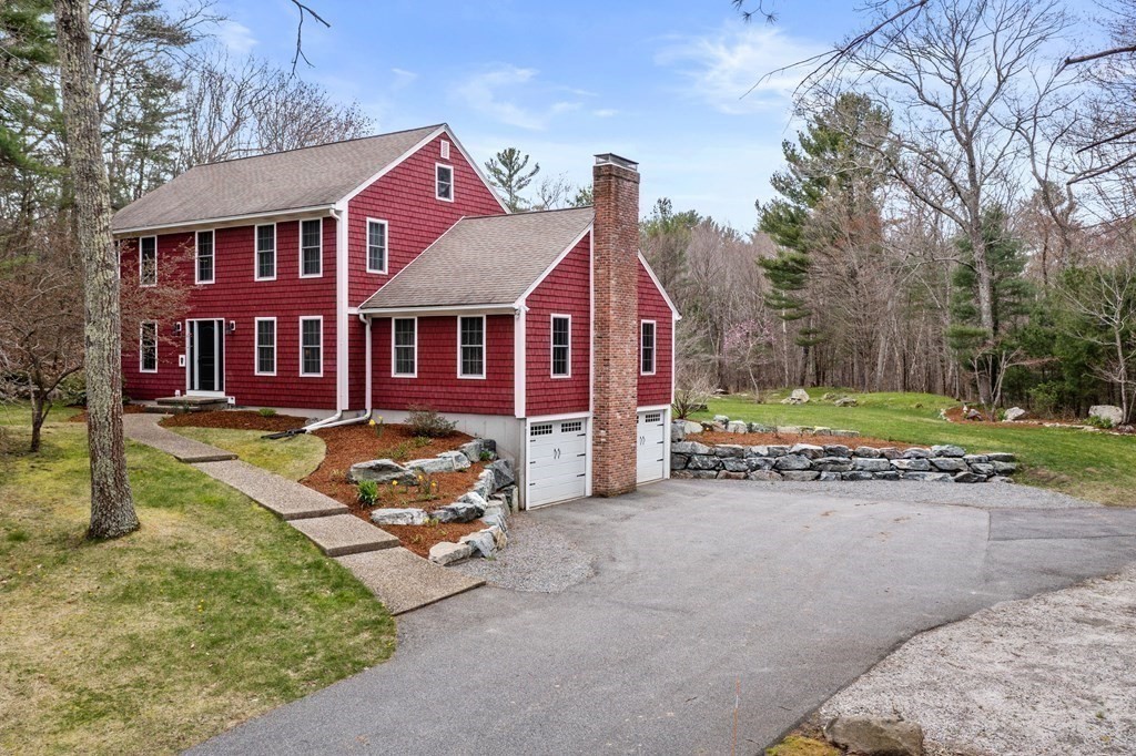 15 Grafton Road Upton, MA 01568 - Photo 2 of 42 Gallery Image 2